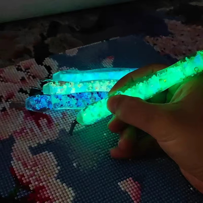 Leuchtender Diamantmalstift aus Harz mit 6 Spitzen in Multicolor und Blau für deine Diamantkunst-Werkzeuge - Bild 2