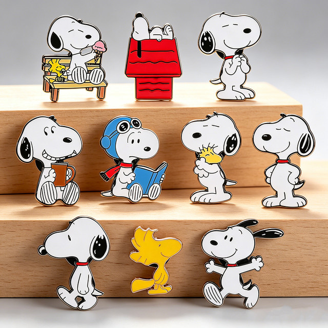 Bandai 10er-Set Snoopy Emaille-Pins, Metall-Broschen, Unisex - Bild 1