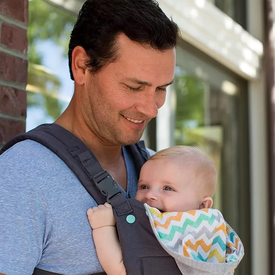 Ergonomische Babytrage in Grau für Neugeborene und Kleinkinder mit Hüftsitz, Lordosenstütze und verschiedenen Tragepositionen für vorne und hinten - Bild 1