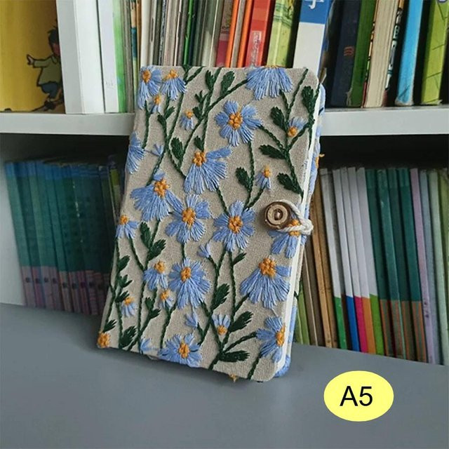 SZwatch Stoffstickerei Notizbuch A5 mit blanko Seiten aus Papier - Bild 1