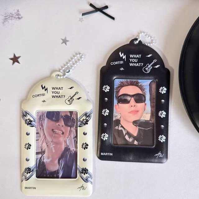 2er-Set Kartenhalter aus PVC in Schwarz und Weiß für 3-Zoll-Fotokarten als Aufbewahrung und Display-Anhänger - Bild 1