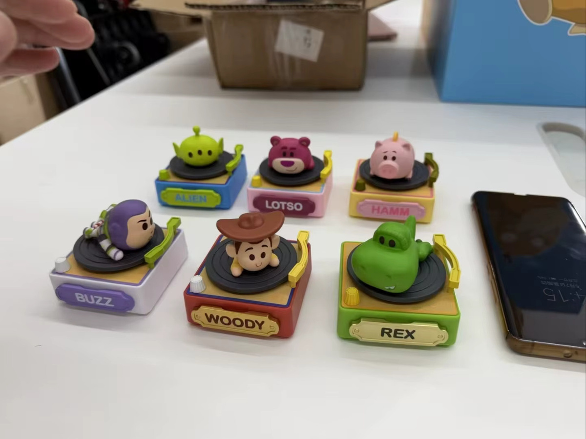 MORSTORM Toy Story 5 Plattenspieler-Serie Blind Box Sammelfigur, Disney, Einzelfigur - Bild 3
