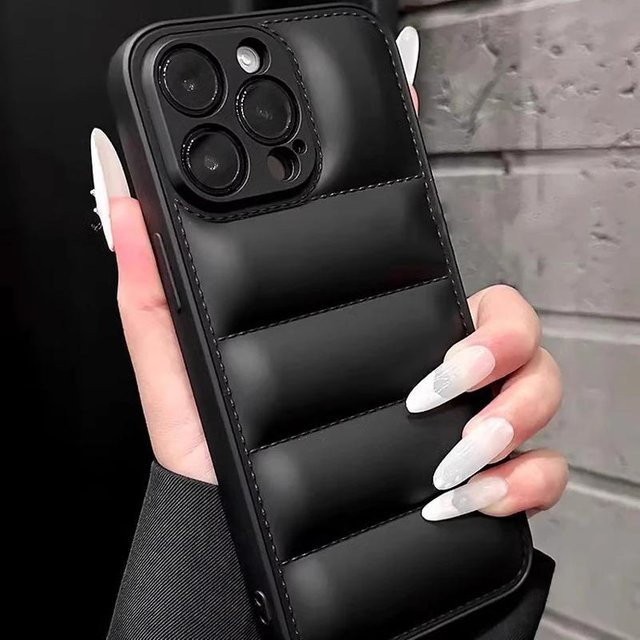 YULIN Silikon Handyhülle mit buntem Daunenjacke-Muster für iPhone 16 15 14 13 12 11 Pro Max Plus, stoßfest und weich, Farbe: Multicolour/Schwarz - Bild 1