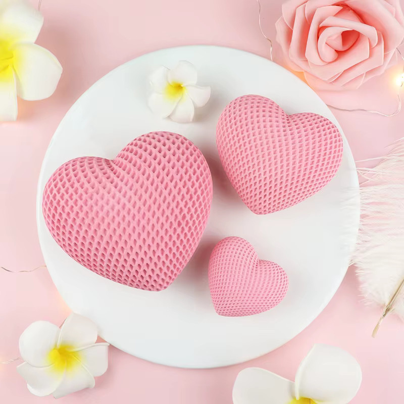 Silikonform Herz-Design in Pink für DIY Kerzen und Seifen zur Herstellung von Duftkerzen und Bastelgeschenken - Bild 1
