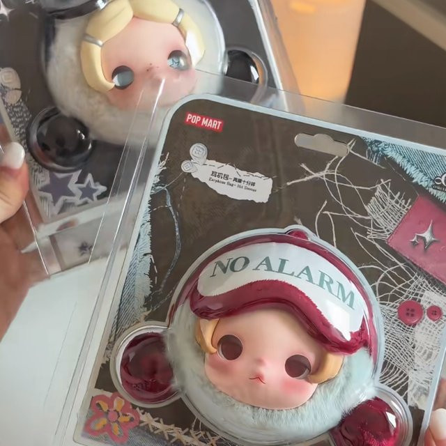 POP MART SKULLPANDA Off Mode Serie Kopfhörer-Etui Blind Box, Figuren - Bild 1