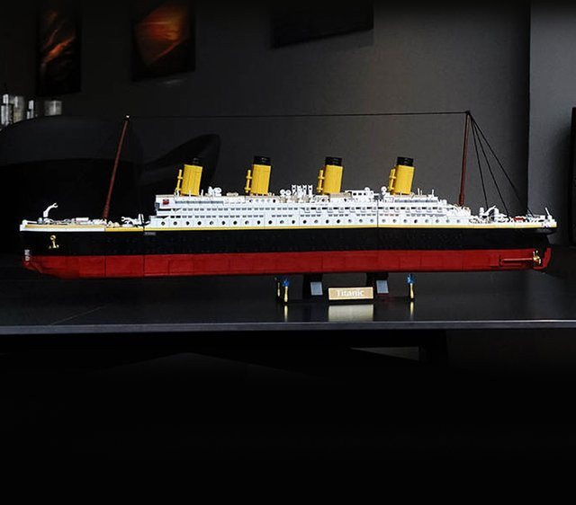 Klassisches Ozeandampfer Titanic Schiffsbausatz, Modellbausatz, 1:350, 2.401 Teile, ab 6 Jahren - Bild 1