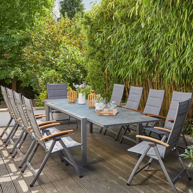 Siena Garden Savina XL/Kingston Garten-Essgruppe aus Alu, Teak und Texfabric in matt Graphit/Grau mit ausziehbarem Tisch und 10 Klappstühlen, Tisch B: 220-340 cm, T: 108 cm, H: 76 cm - Bild 1