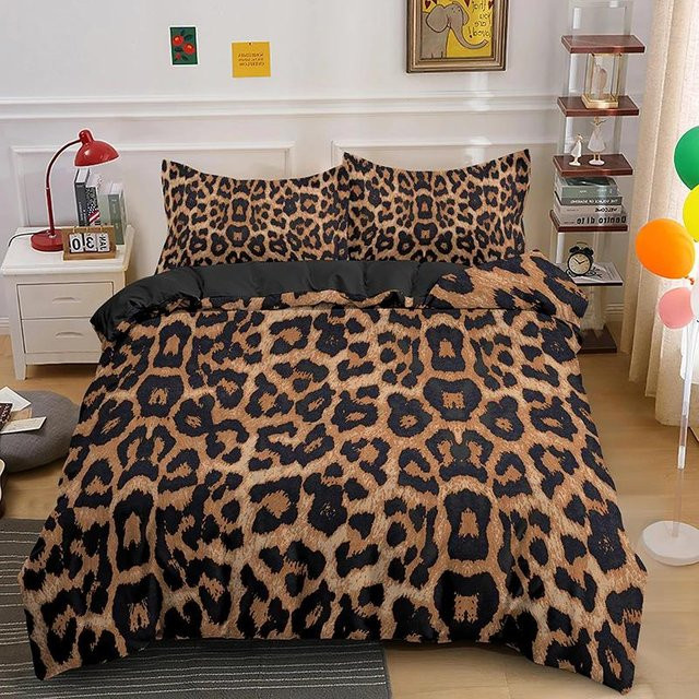 Bettwäscheset Your Warm Home mit Leopardenmuster in Braun, bestehend aus 1 Bettbezug und 2 Kissenbezügen aus Polyester, B/H: 135 x 200 cm, Kissenbezüge: 50 x 70 cm - Bild 1
