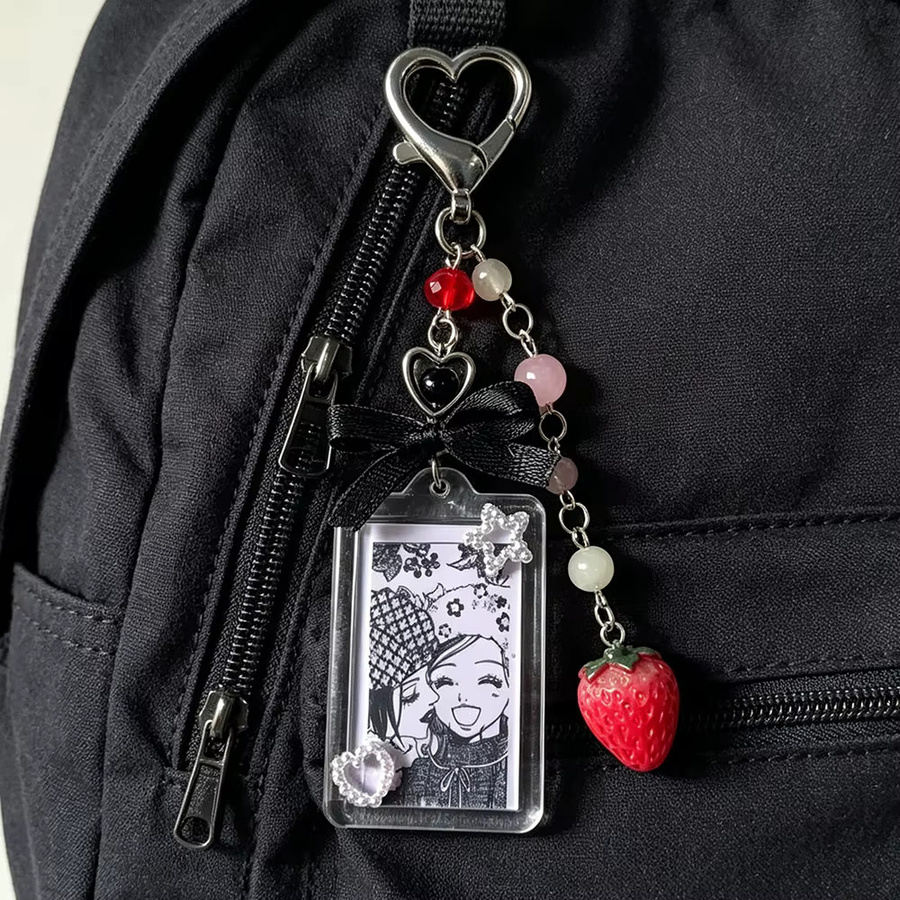 YiYuYiHua Schlüsselanhänger, Schwarze Schleife, Perlenkette, Erdbeer-Charm - Bild 3