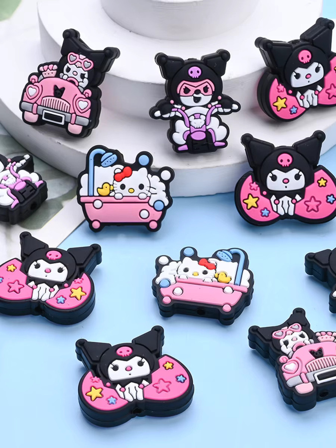 8 Stück flache Silikonperlen mit Sanrio-Motiv in Bunt für dein DIY Schmuckzubehör und Schnullerketten-Clips - Bild 5