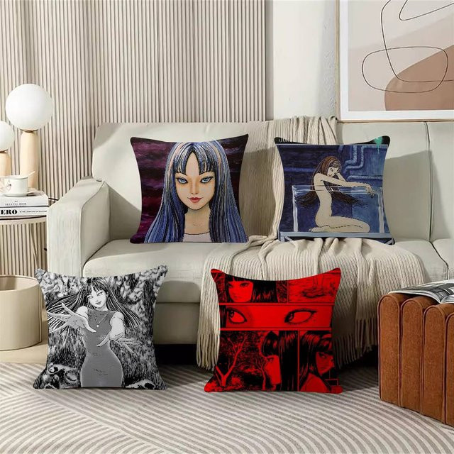 Beast Kingdom Junji Ito Tomie Retro Kissenbezug aus Plüsch, quadratisch, Multicolour, B/T/H: 30 x 30 x 30 cm - Bild 1