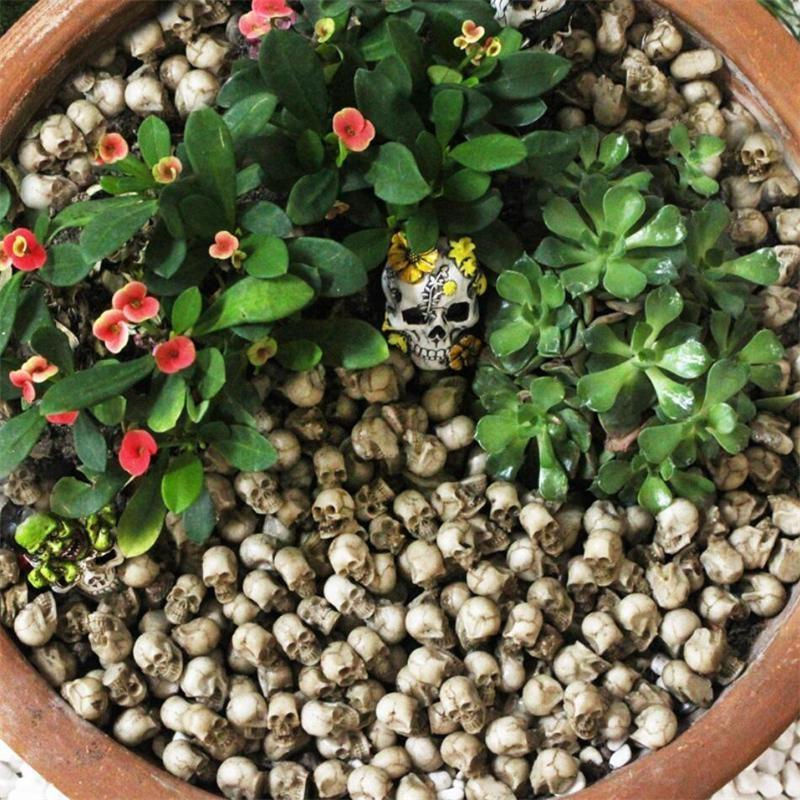 Chenxiaogang Mini-Schädel aus Kunstharz in Beige als Halloween-Dekoration für Haus und Garten - Bild 6