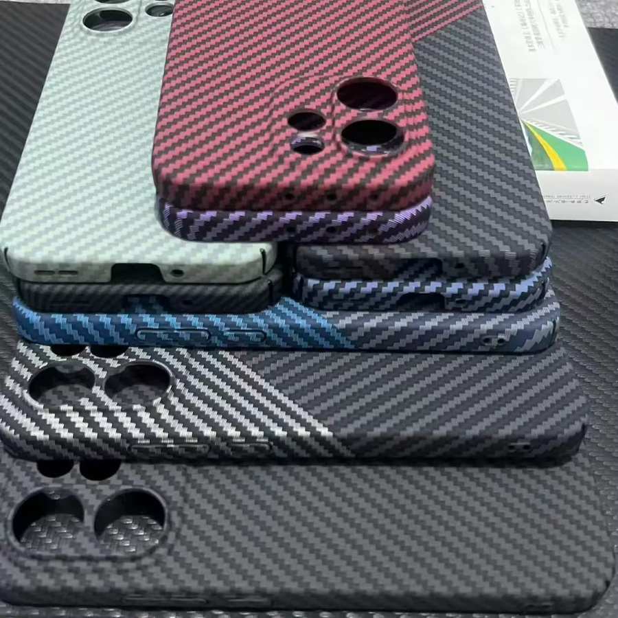Ultradünne Business Handyhülle mit Carbonfaser-Textur für OPPO Reno 15 und OPPO Reno 15 Pro, matt und anti-fingerabdruckresistent - Bild 2