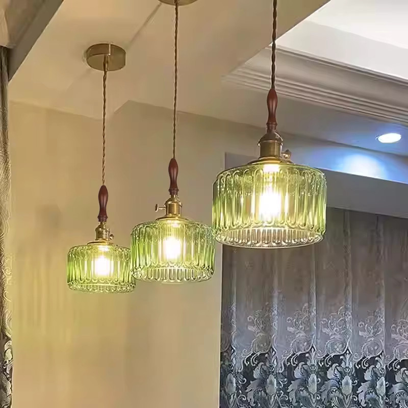 Ramalho Pendelleuchte im skandinavischen Design aus grünem Glas und Messing - Bild 2