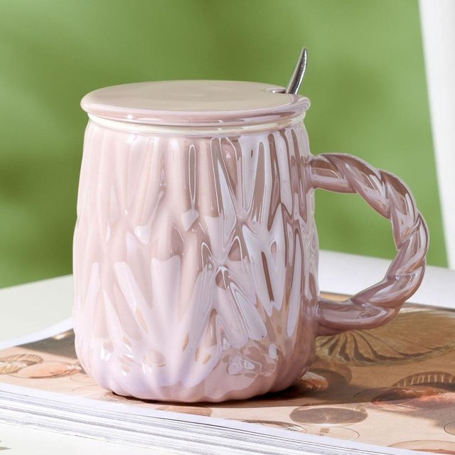 Keramiktasse Yiran Furniture in Pink mit Perlmutt-Effekt, 450 ml - Bild 1