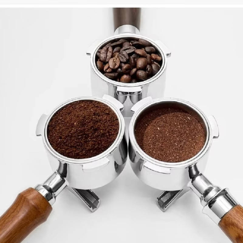 Delonghi Modifizierter 3-Ohr-Doppelmaul-Espresso-Siebträger mit 2-Tassenkorb, 51 mm, Silber - Bild 3