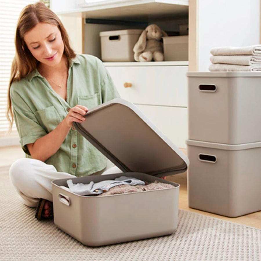 Rotho Babydesign Aufbewahrungsbox KAYO stapelbar mit Deckel, Braun, Volumen: 20 l, B: 35,5 cm, T: 35,5 cm, H: 17,7 cm - Bild 2