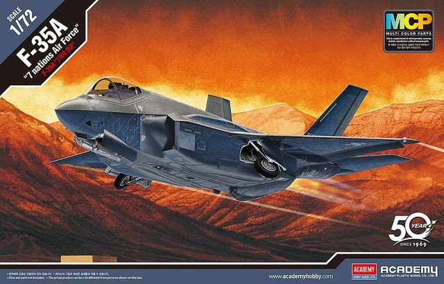 Academy F-35A Seven Nation Air Force, Fahrzeuge - Bild 1