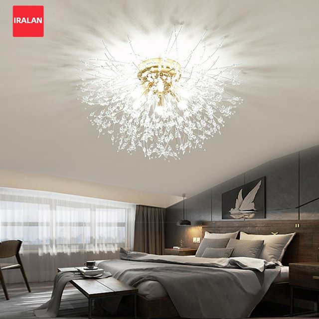 Moderne LED Deckenleuchte Löwenzahn von IRALAN in Gold/Messing mit Kristall-Elementen für Wohnzimmer, Schlafzimmer und Esszimmer - Bild 1