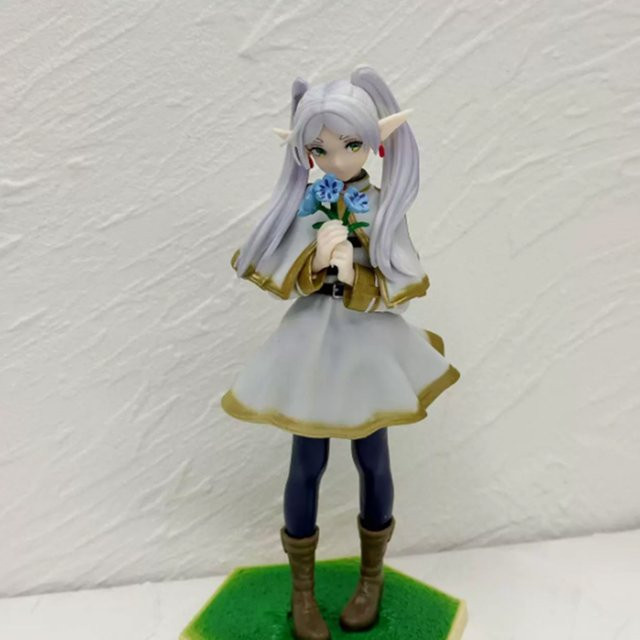 Bandai Hot Frieren Figur, Anime-Actionfigur, sitzende Leseposition - Bild 1