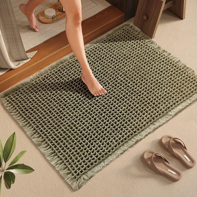 Saugfähige und rutschfeste Badezimmer-Fußmatte von Yiran Furniture im nordischen Design, B/B: 46 x 62 cm - Bild 1