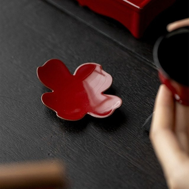 Retro Keramik Teetablett mit Kerzenhalter für Teetassen in Schwarz oder Rot - Bild 1