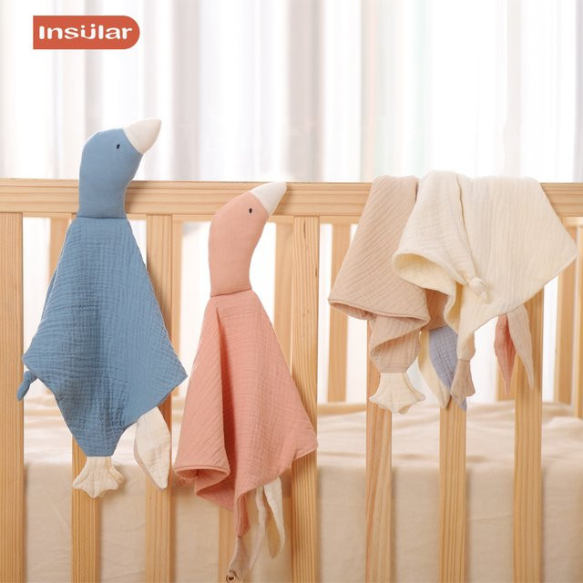 Insular Baby Kuscheldecke mit Gans Motiv in Pink als weiches Lätzchen und Beißring für Kleinkinder - Bild 1
