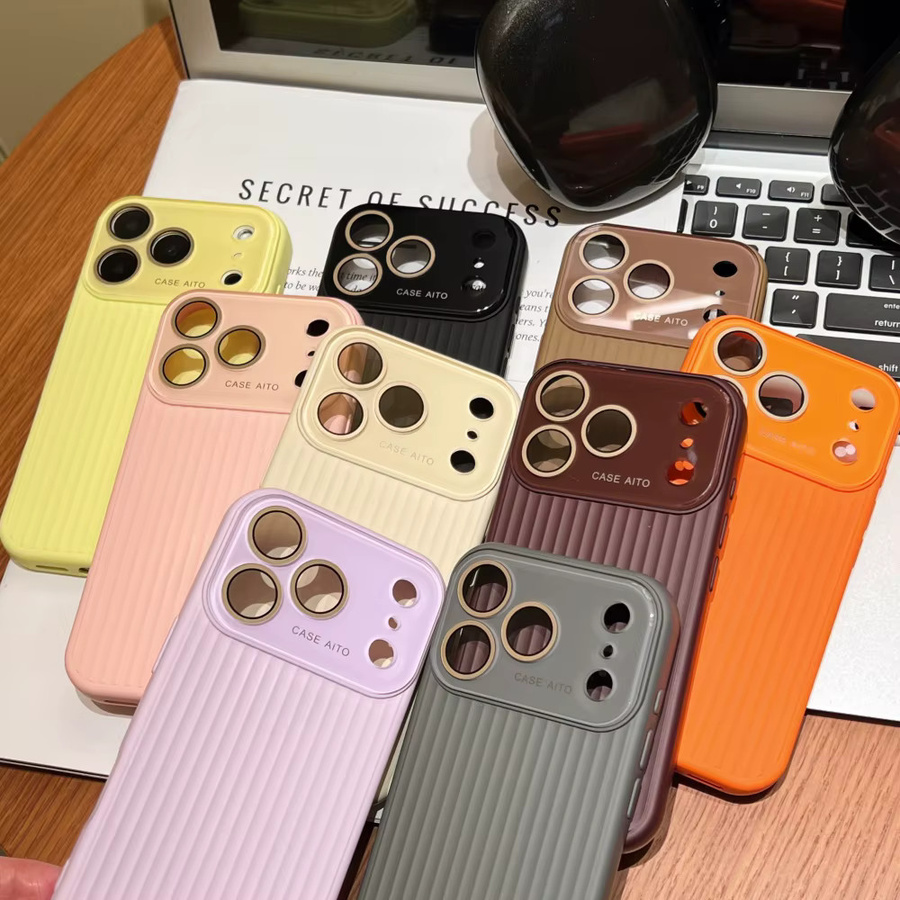 Stoßfeste Flüssigsilikon Handyhülle mit gewelltem Streifenmuster für Apple iPhone 17 16 15 14 13 12 Pro Max und 17 Air in Weiß - Bild 4