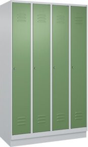 C+P Spind Classic PLUS Garderobenschrank mit Sockel, 4 Abteile, grau/grün, B/T/H: 120 x 50 x 195 cm, mit Zylinderschloss und 3 Garderobenhaken - Bild 1