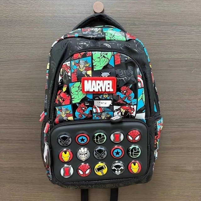 Hot Toys Marvel Cartoon Schulranzen, Rucksack mit Lunchbox Charm - Bild 1