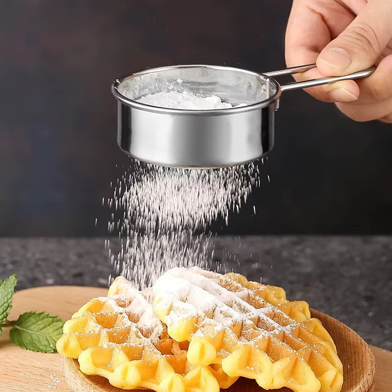 FSMHOME Mehl Sieb aus Edelstahl in Silber für die Küche zum Backen und Bestäuben von Lebensmitteln - Bild 5