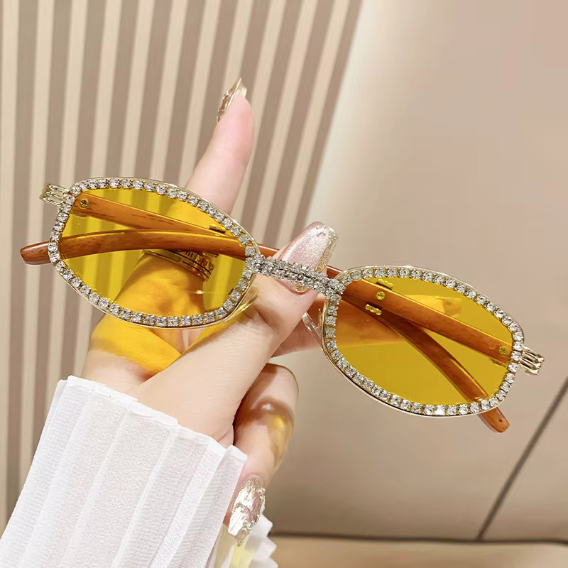 Ovale Sonnenbrille für Damen, Vollrand, Kunststoff, Holzmaserungimitat - Bild 1