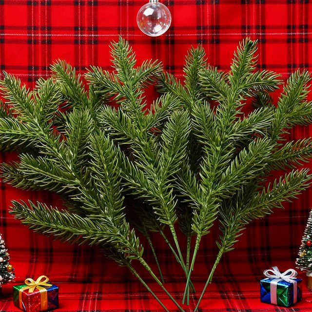 ZQCY Künstliche Kiefernnadeln für Weihnachtsdeko und Garten, Grün, 30 Stück - Bild 1