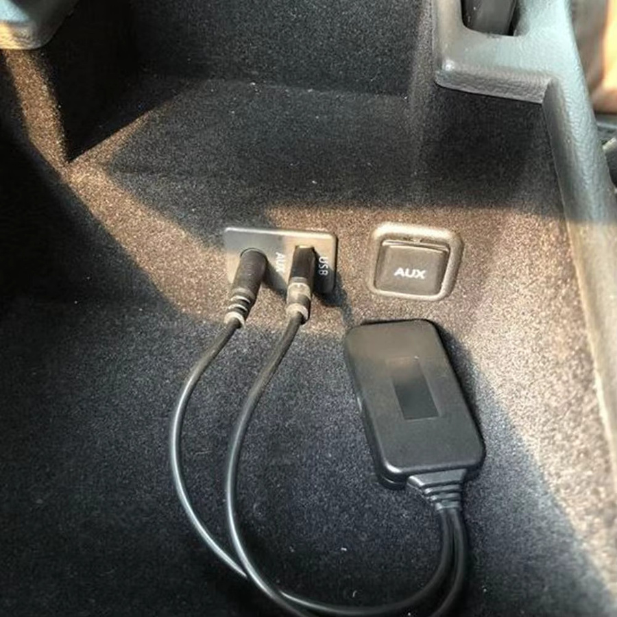 Bluetooth AUX Audio Adapter für BMW E90 E91 E92 mit 3,5 mm Klinkenanschluss und Zigarettenanzünder-Ladegerät in Schwarz - Bild 2