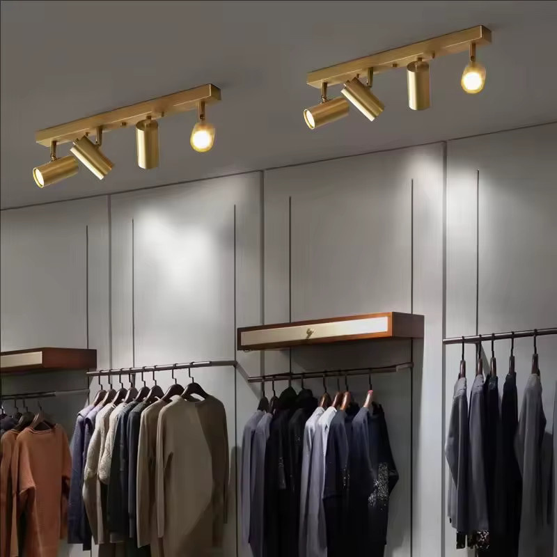 KINLAMS Moderne Deckenleuchte aus Metall mit 3 drehbaren Spots in Gold/Messing zur Oberflächenmontage - Bild 3