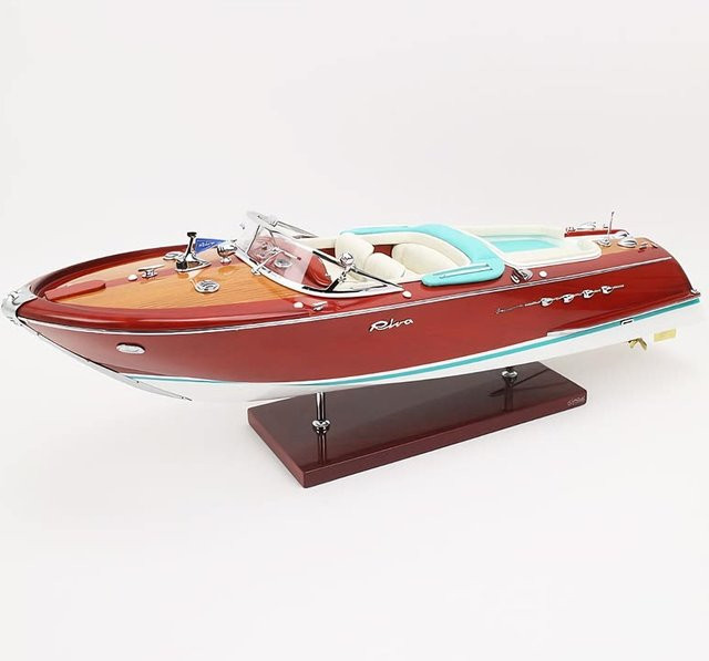 AT 99 MODEL Riva Aquarama, Yachtmodell, 55 cm, Holz - Bild 1