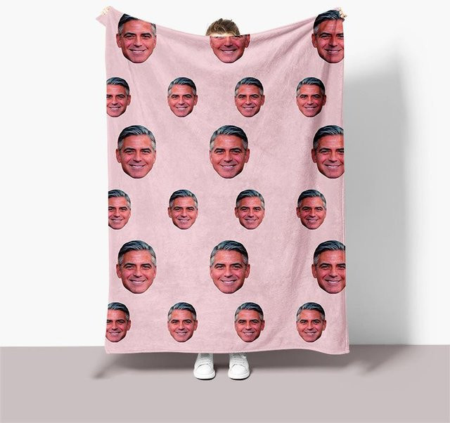 Personalisierte Flanellblanke mit Foto-Haustierporträt in Rosa, B/B: 70 x 100 cm - Bild 1