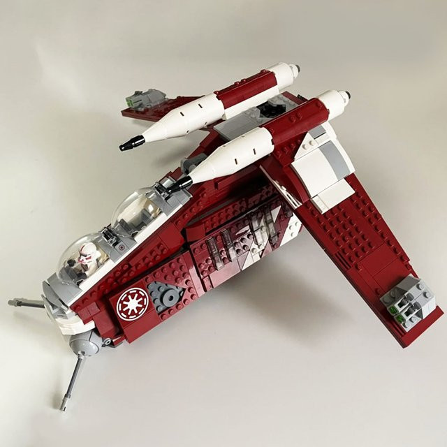 MOC Republic Dropship Gunship, Bausteine, 1083 Teile - Bild 1