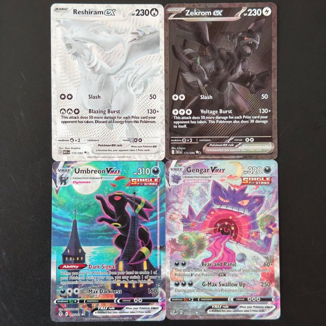 M&G Pokémon Alternative Art Reshiram ex Zekrom ex Umbreon VMAX Gengar VMAX TCG Holo Flash Karten, Set / Bundle, ab 18 Jahre - Bild 1