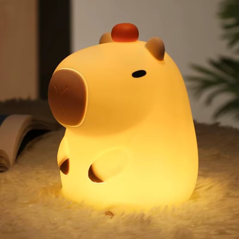 Capibala Niedliches Nachtlicht mit Bewegungssensor, USB wiederaufladbar, weißes Silikon-Schlafbegleiter-Licht für Schlafzimmer und Schreibtisch, Warmweiß - Bild 2