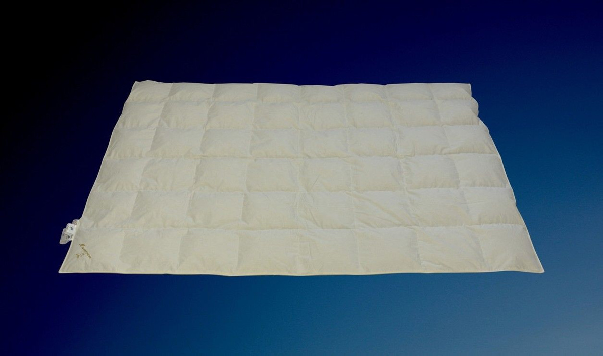 Betten Hofmann Masuren Ganzjahres Daunendecke aus Daunen und Federn, Weiß, B: 135 cm, L: 200 cm - Bild 1