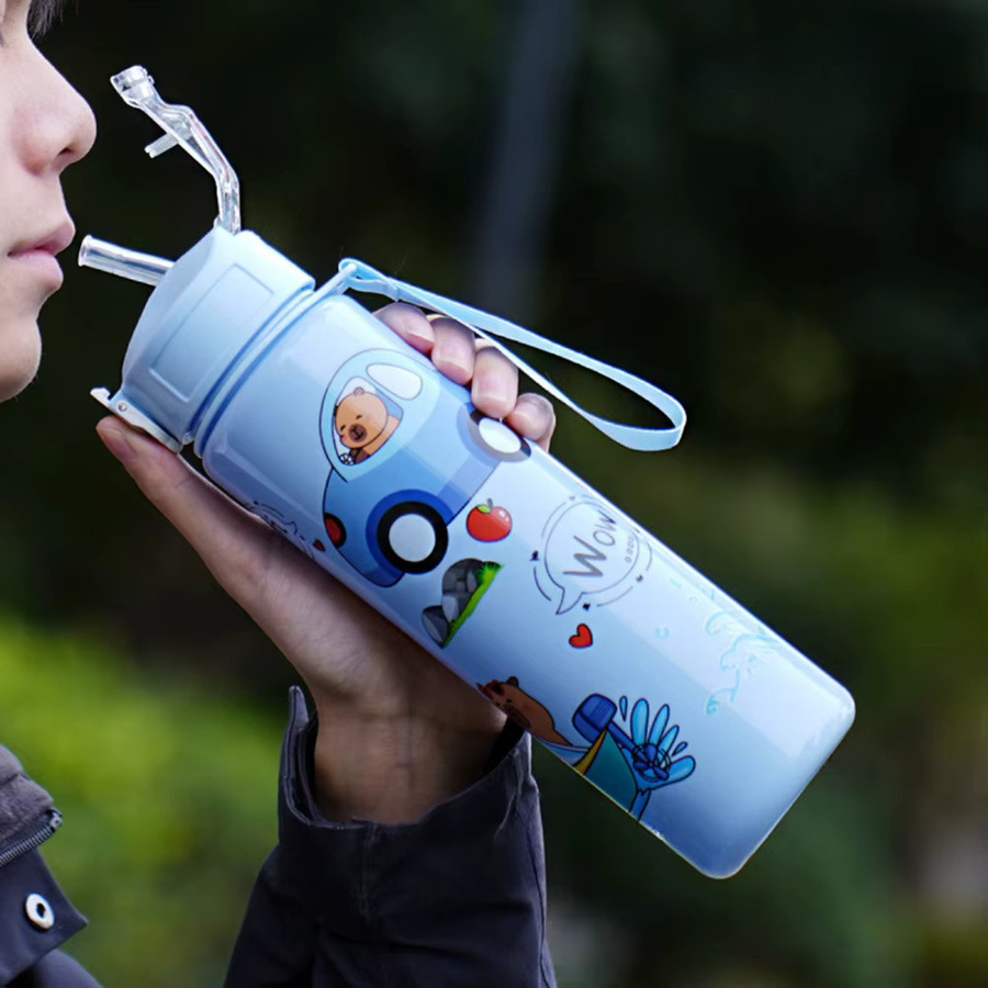 APWIKOGER Capybara Wasserbecher mit Strohhalm und Griff in Blau, 700 ml Sportwasserflasche für Kinder und Outdoor-Aktivitäten - Bild 3