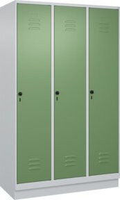C+P Spind Classic PLUS Garderobenschrank mit Sockel, 3 Abteile, Grau/Grün, H x B x T: 195 x 120 x 50 cm - Bild 1