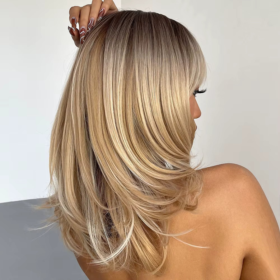 Jonrenau Perücke mit Pony, mittellang, blond-braun, Damen - Bild 2
