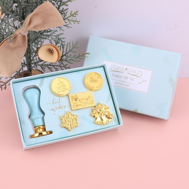 6-teiliges Wachssiegel-Stempelset mit 5 einzigartigen Designs in Gold, bestehend aus Metallstempeln und Holzgriffen zur DIY-Dekoration von Briefumschlägen und Geschenken - Bild 1