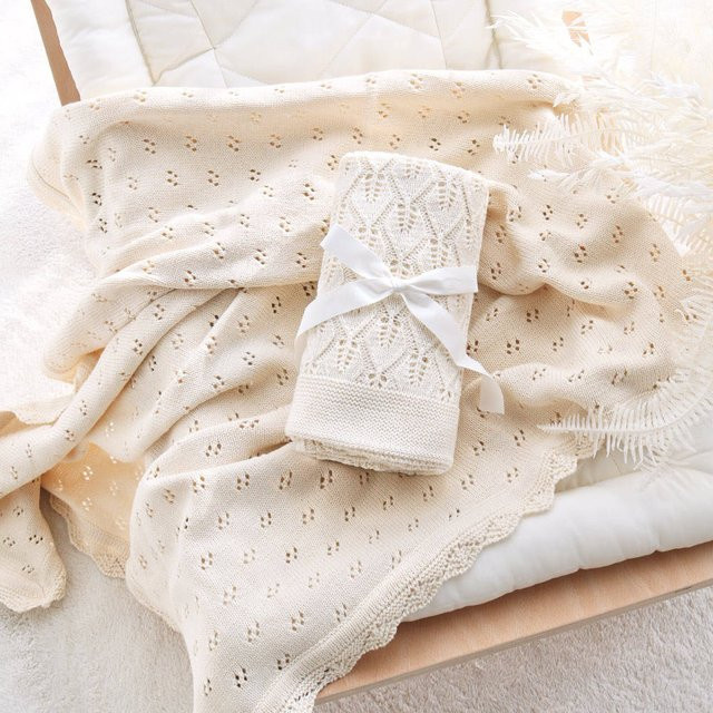 LuckyHui Gestrickte Babydecke aus Baumwolle mit Lochmuster in Beige oder Weiß - Bild 1