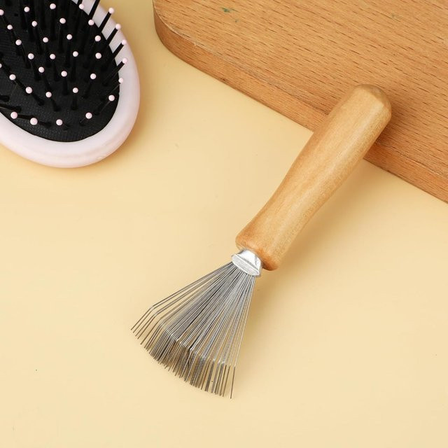 Haarbürstenreiniger mit Edelstahlborsten und Holzgriff, Unisex - Bild 1