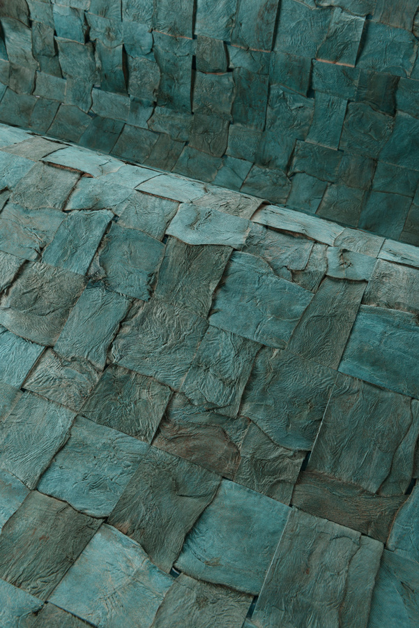 Arte Wallpaper Alba in Turquoise mit abstraktem Naturdesign und textilierter Oberfläche - Bild 2