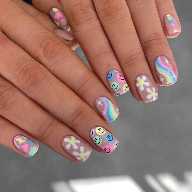 ARTAUG Aufklebenägel mit Cartoon-Motiven, 24 Stück, Damen, Glänzend - Bild 1