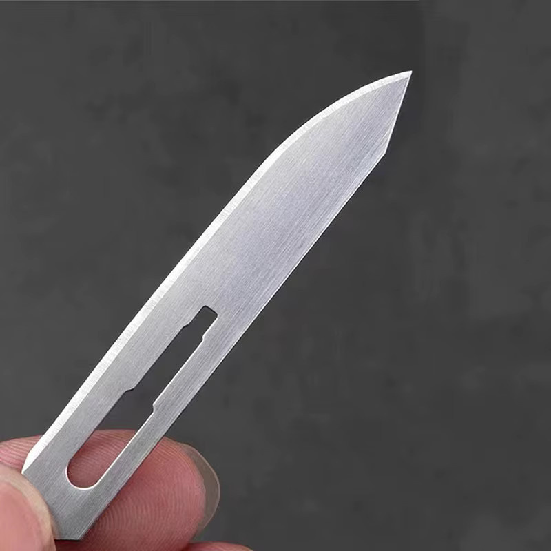 Mwyhmut 60er Set chirurgische Klingen aus Edelstahl in Silber, 7 cm Klingenlänge für Kunst und Outdoor-Schnitzarbeiten - Bild 2